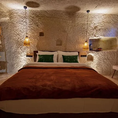 Sato Cave Hotel 2*