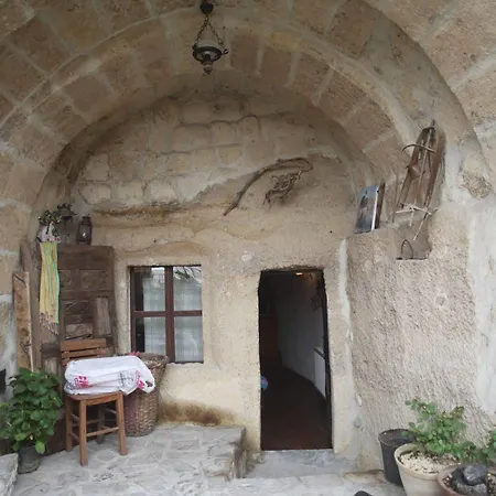 Sato Cave Hotel 2*